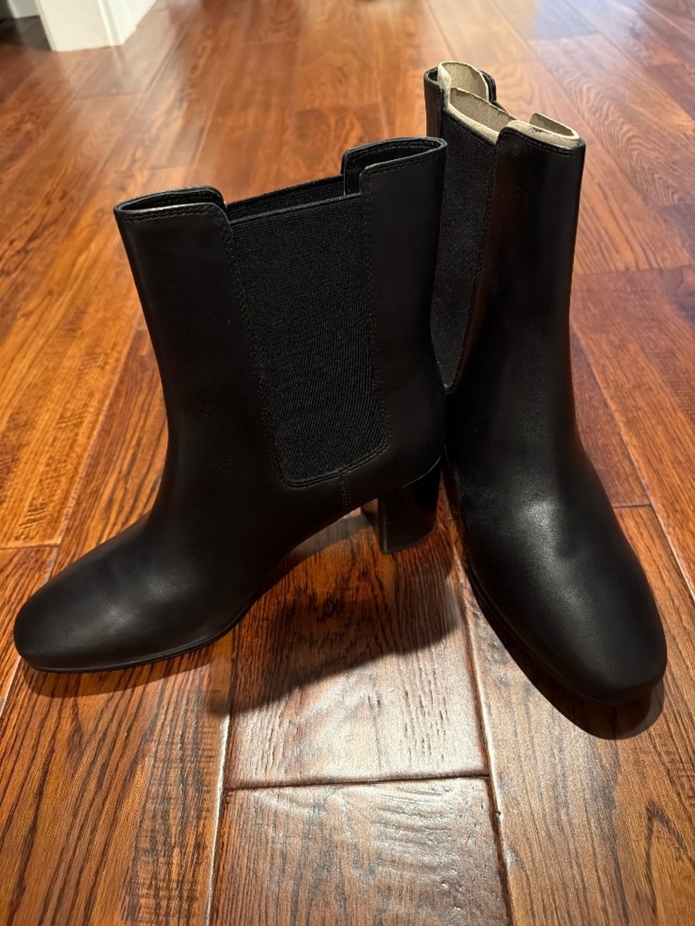 J.Crew Black Leather Ankle Boots – Sze 8 – NWOT